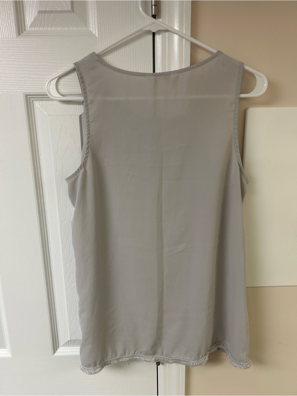 C Women’s Gray sleeveless blouse - Picture 4 of 4